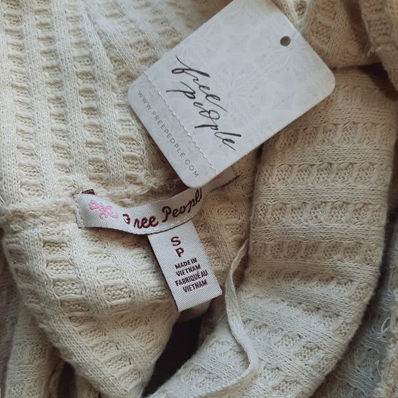 NEW Free People Juicy Long Sleeve Split Back Thermal Wafle Knit Oversized Top - Picture 12 of 14